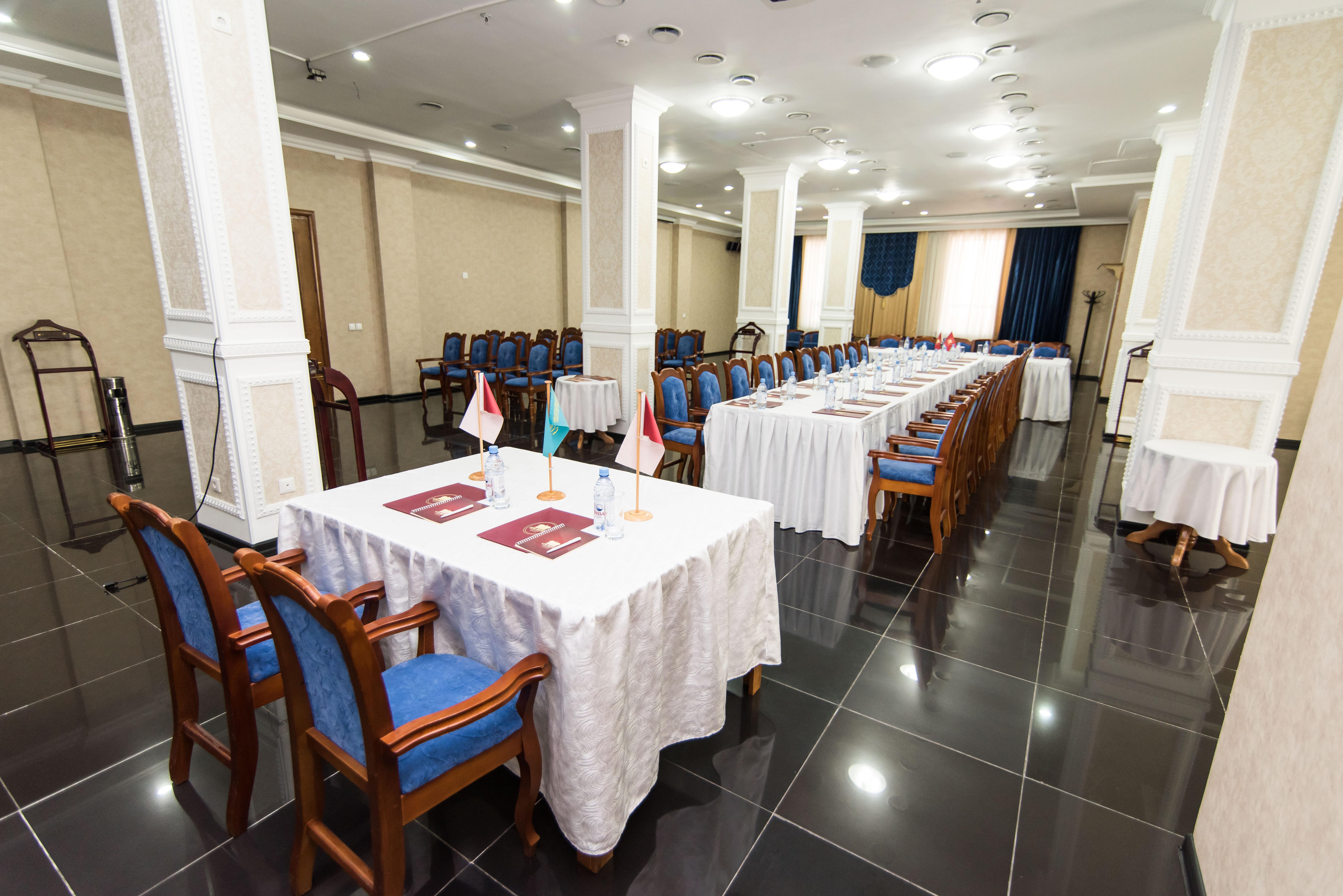 King Hotel Astana Εξωτερικό φωτογραφία