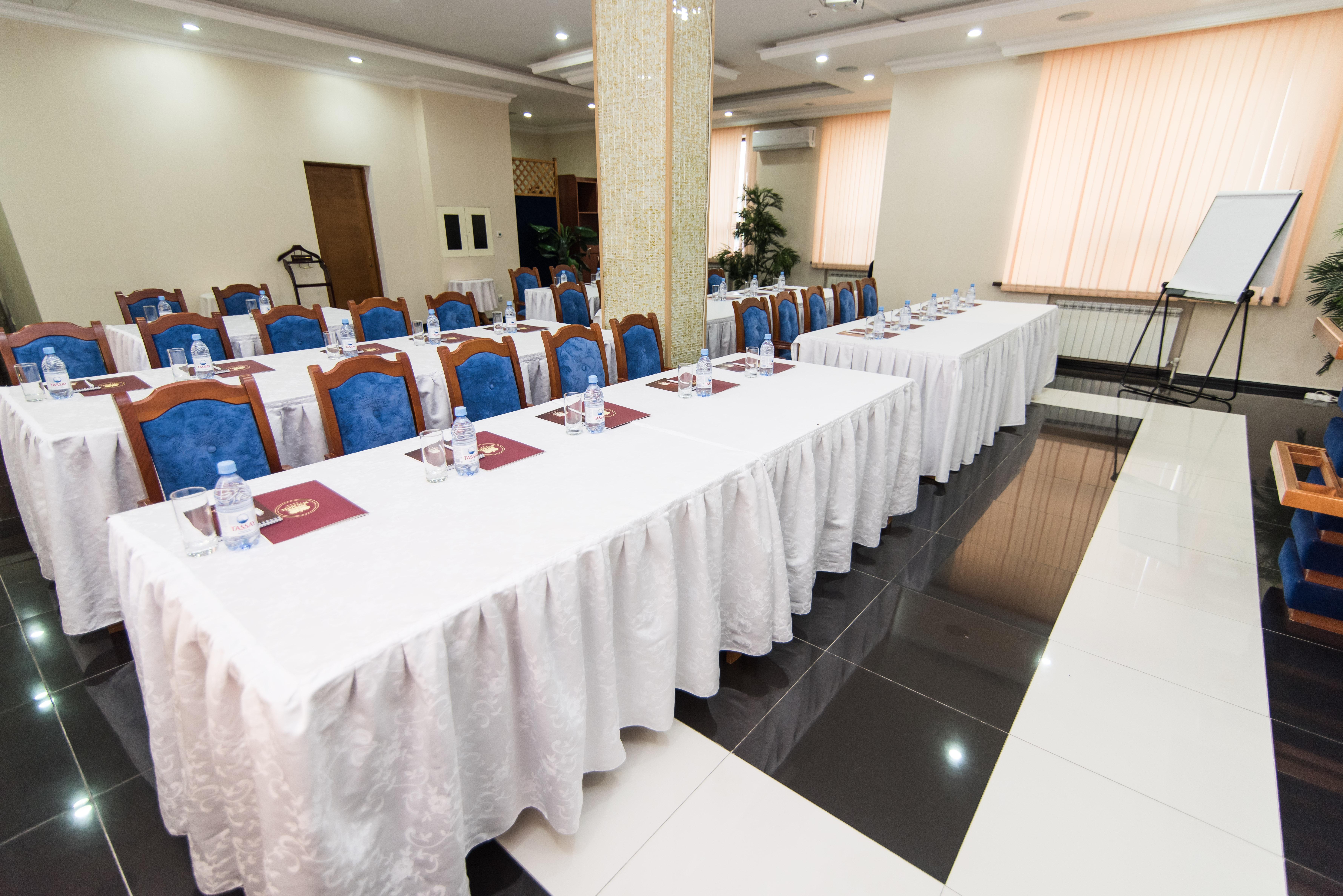 King Hotel Astana Εξωτερικό φωτογραφία