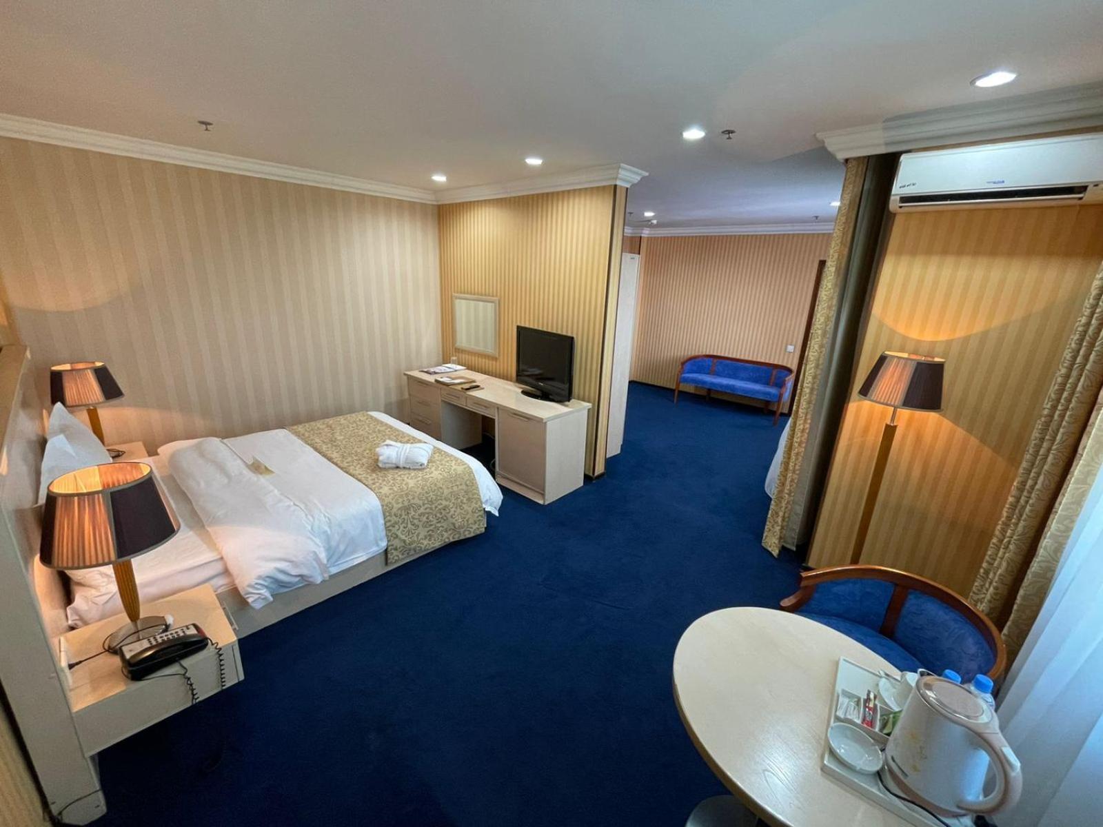 King Hotel Astana Εξωτερικό φωτογραφία