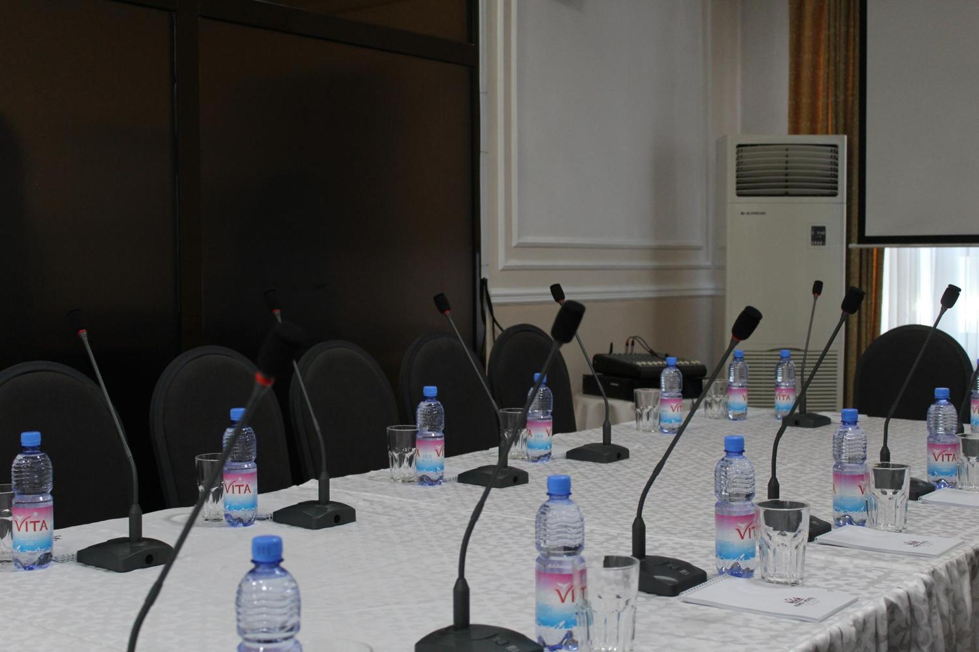King Hotel Astana Εξωτερικό φωτογραφία