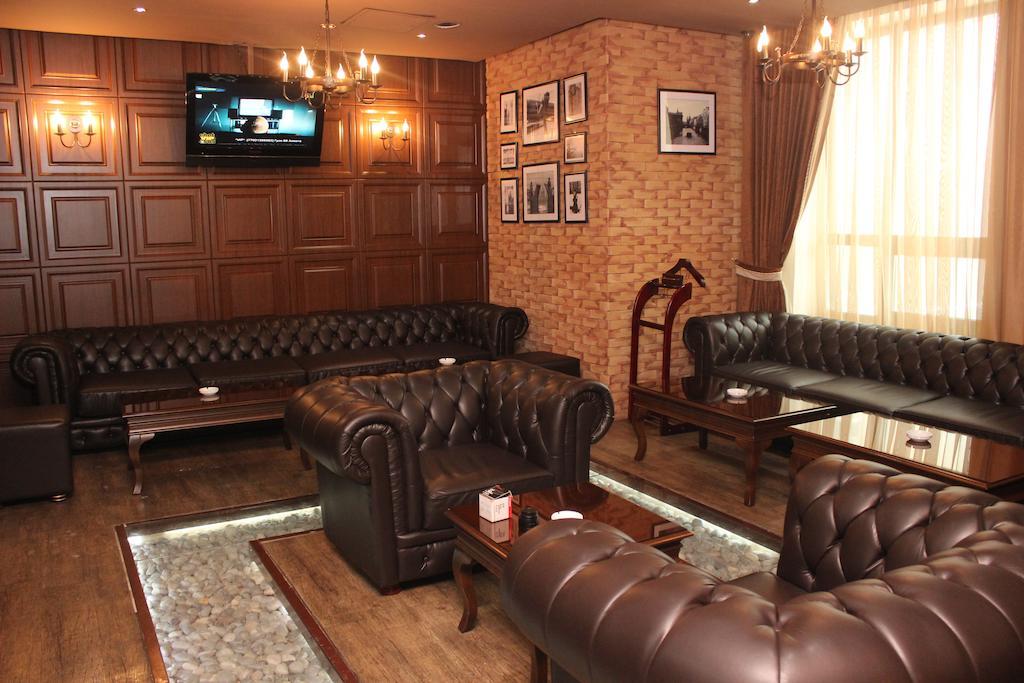 King Hotel Astana Εξωτερικό φωτογραφία