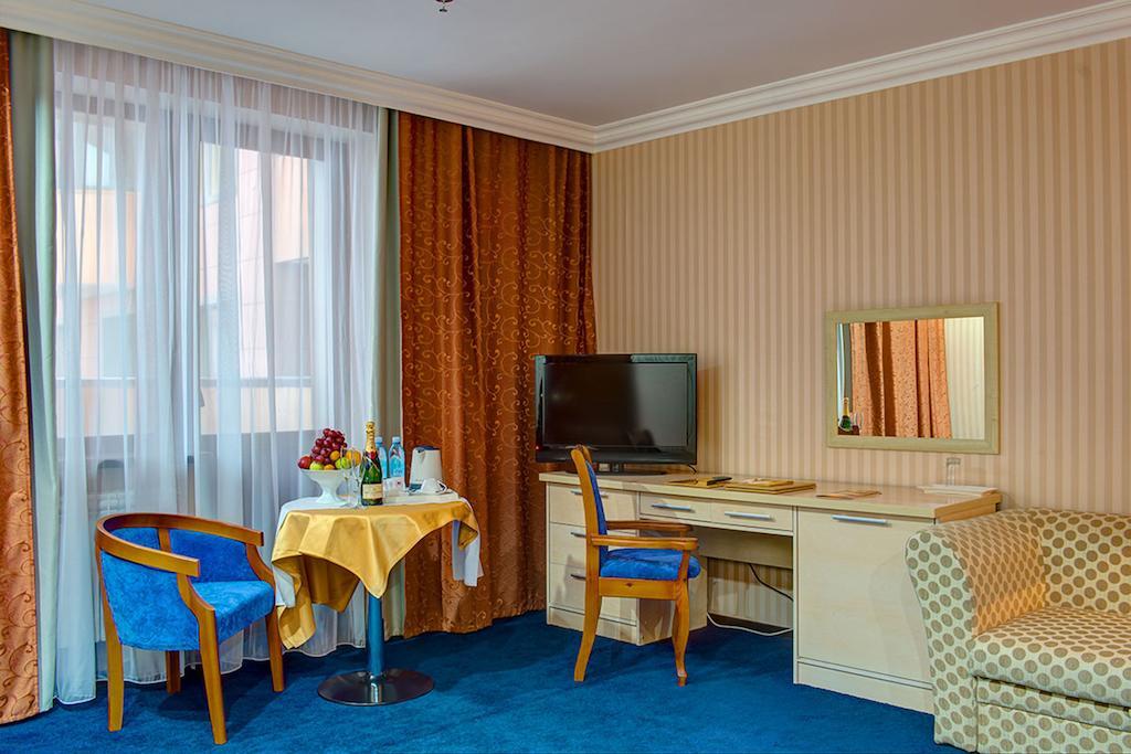 King Hotel Astana Εξωτερικό φωτογραφία