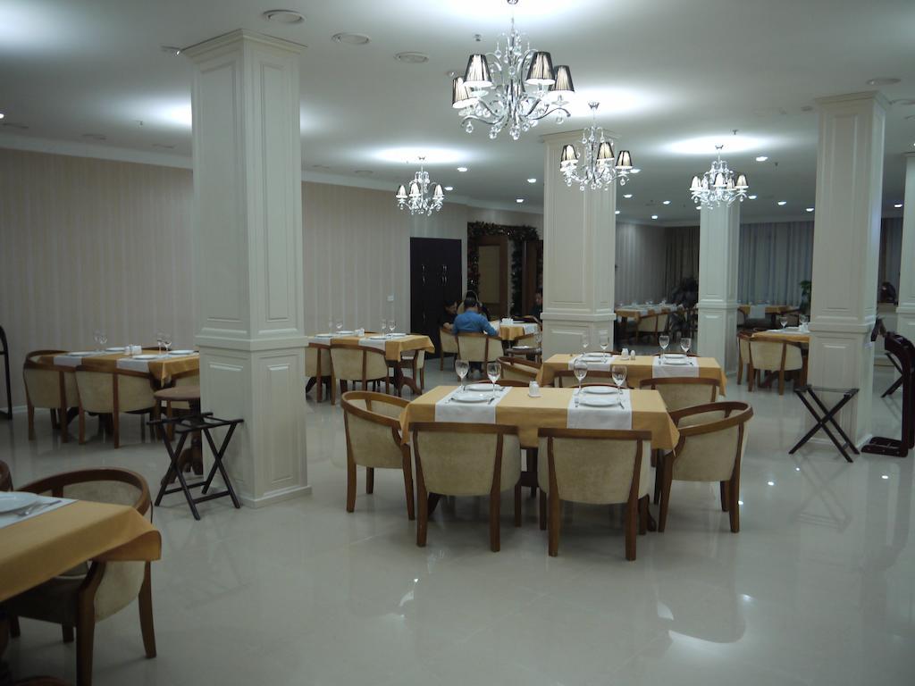 King Hotel Astana Εξωτερικό φωτογραφία